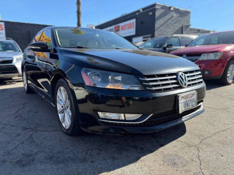 2012 Volkswagen Passat SEL Premium PZEV