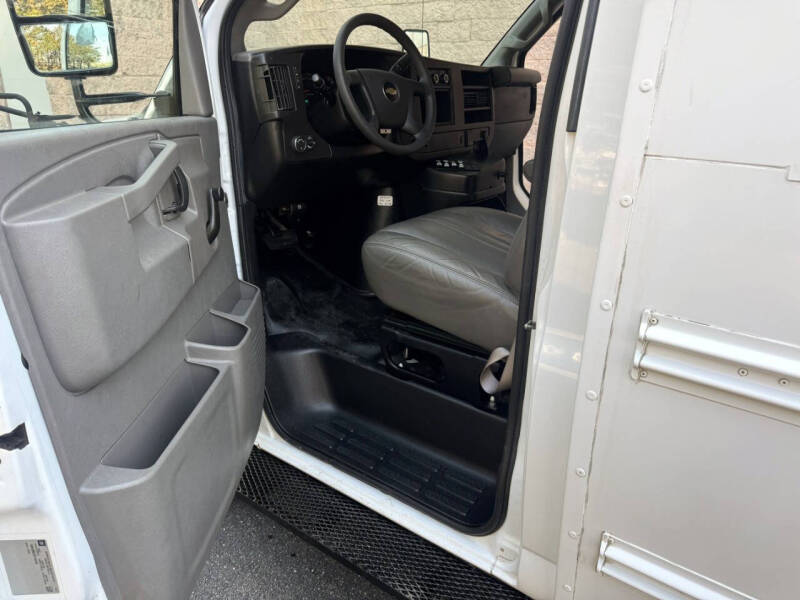 2017 Chevrolet 3500 Express