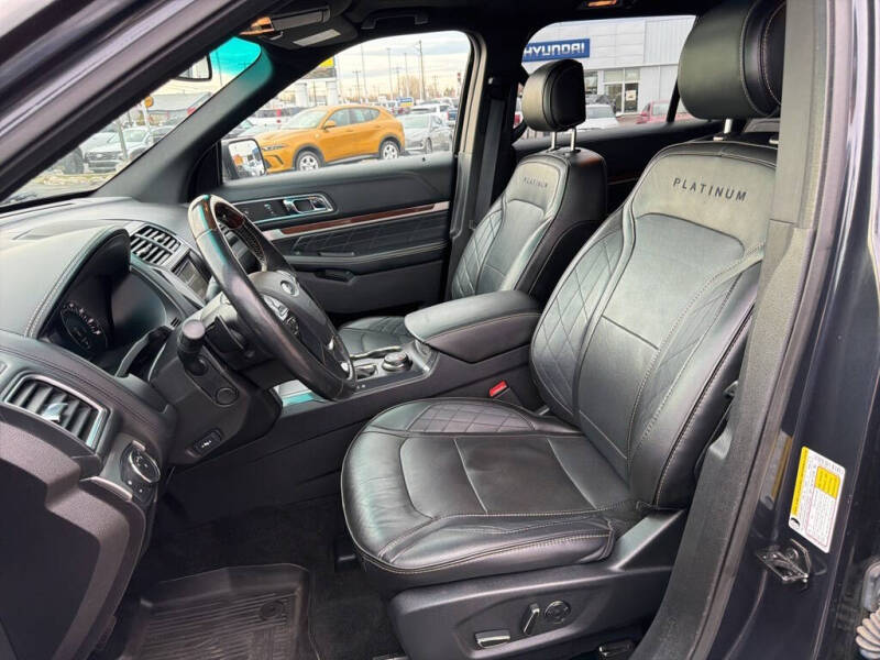 2017 Ford Explorer Platinum