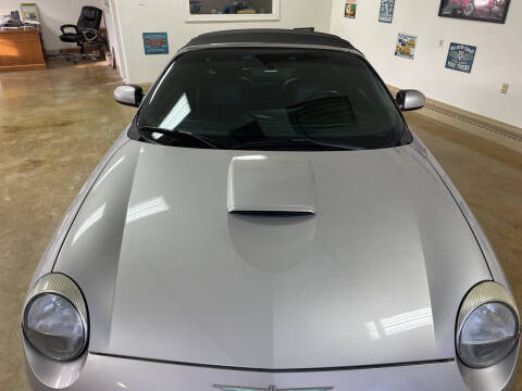 2004 Ford Thunderbird Deluxe