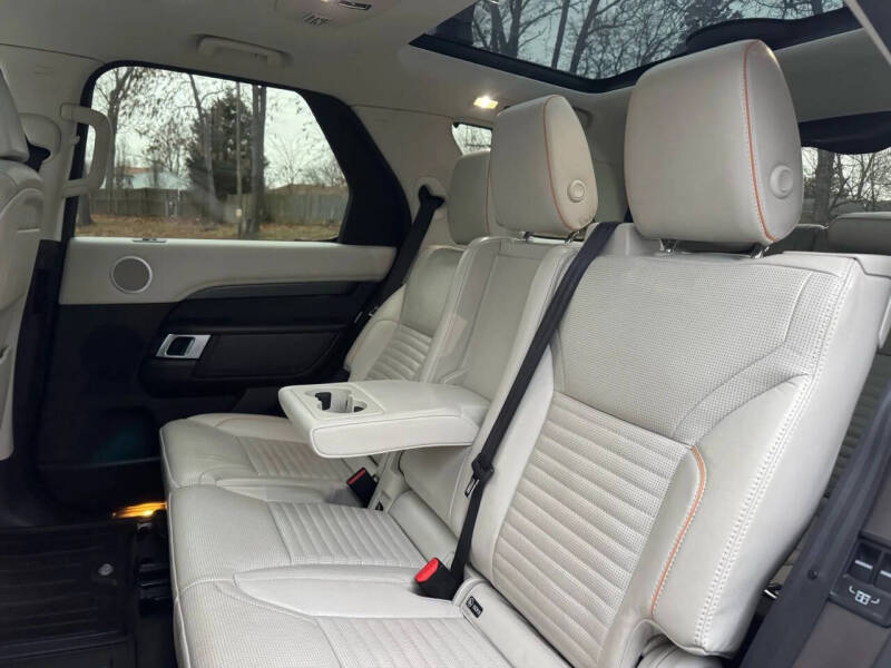 2017 Land Rover Discovery HSE Luxury