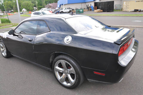 2013 Dodge Challenger SXT Plus