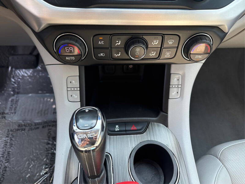 2019 GMC Acadia SLT-1