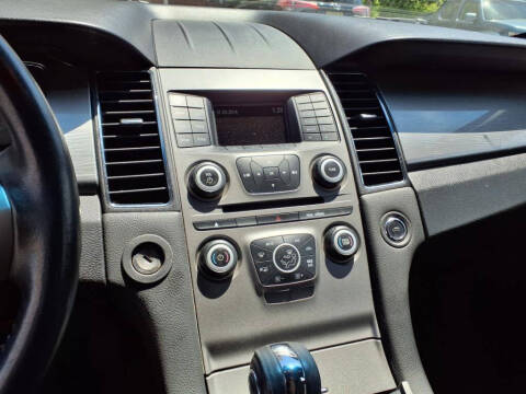 2014 Ford Taurus SEL