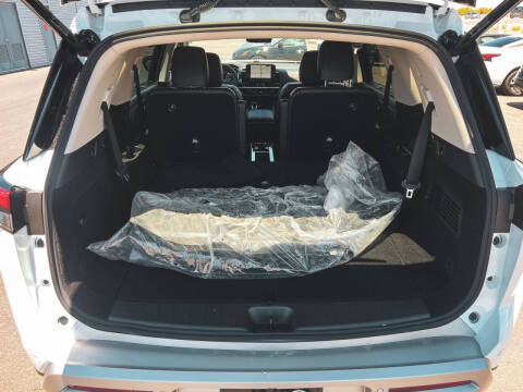 2025 Nissan Pathfinder SL