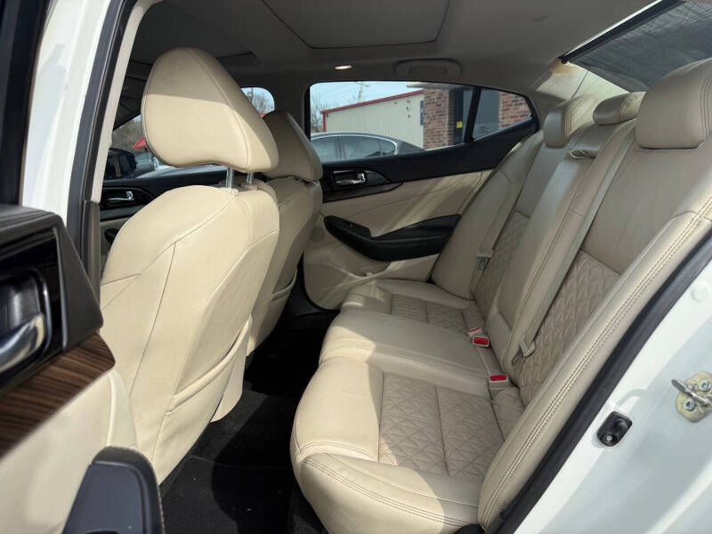 2016 Nissan Maxima Platinum