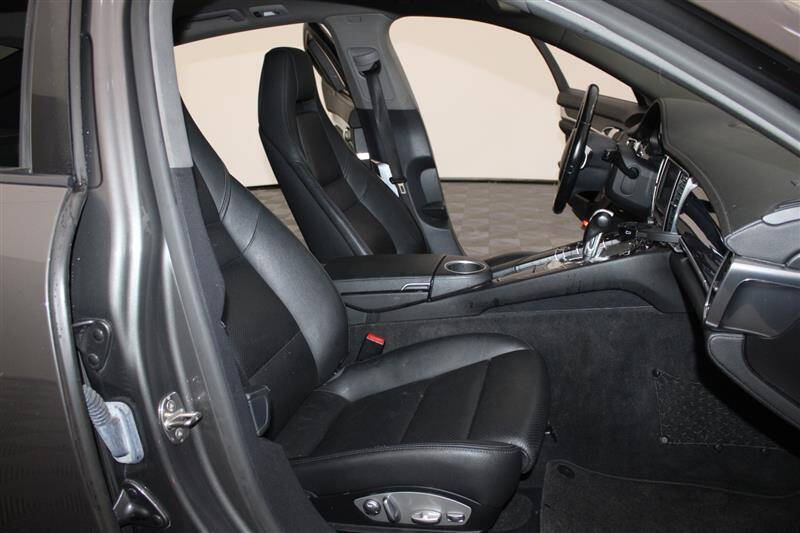 2015 Porsche Panamera