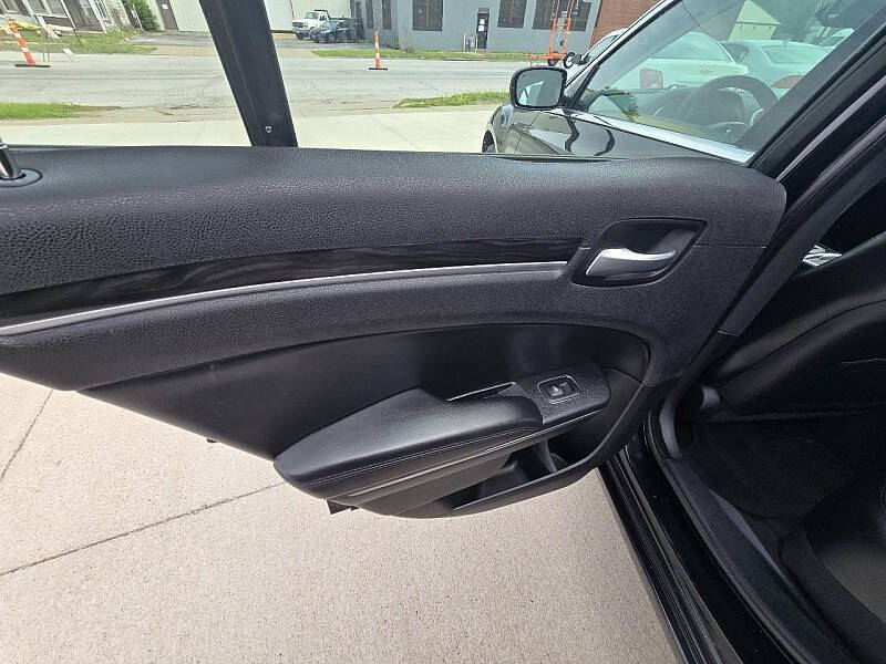 2016 Chrysler 300