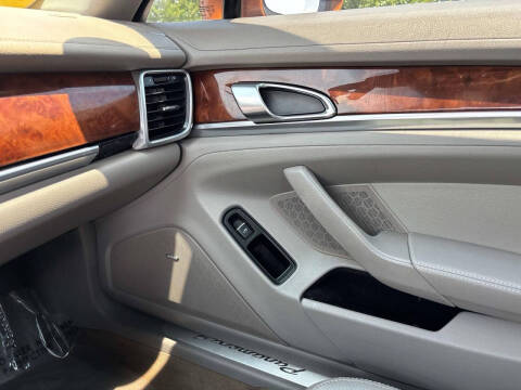 2011 Porsche Panamera