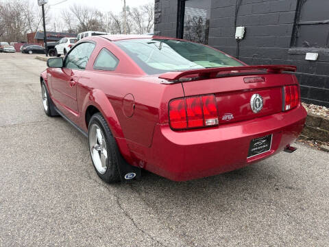 2005 Ford Mustang V6 Deluxe