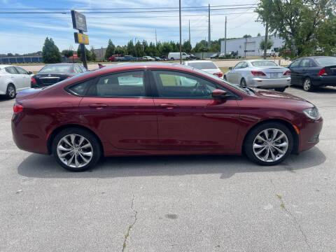 2015 Chrysler 200 S