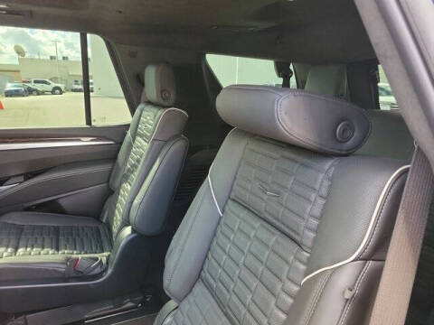 2025 Cadillac Escalade Sport Platinum