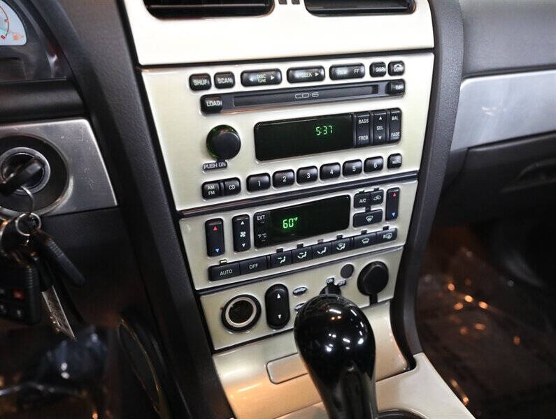 2002 Ford Thunderbird Deluxe