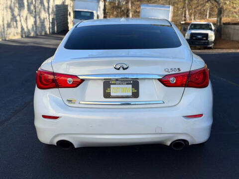 2016 Infiniti Q50 Red Sport 400