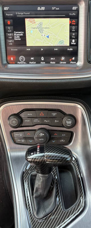 2018 Dodge Challenger 392 HEMI Scat Pack Shaker