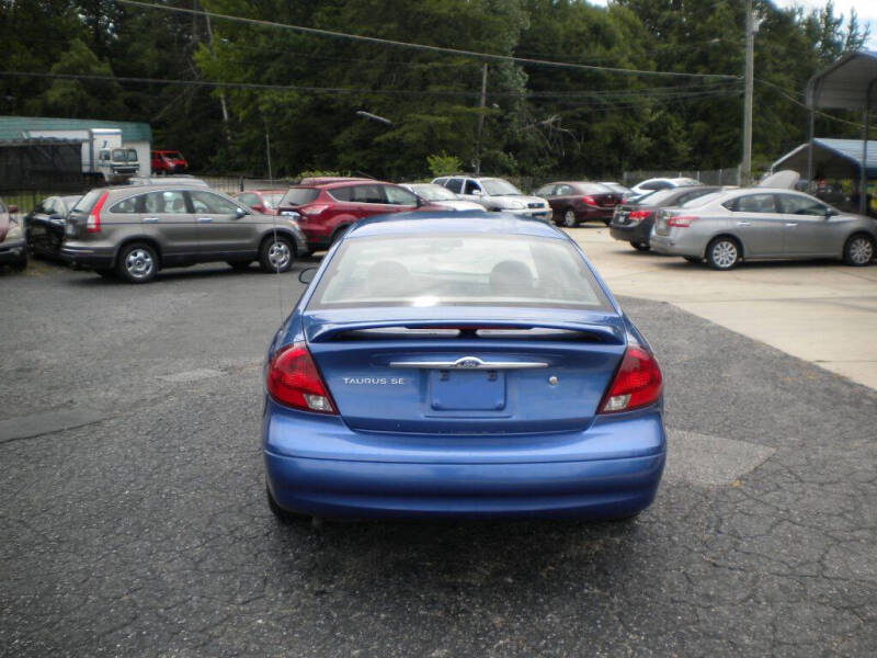 2002 Ford Taurus SE