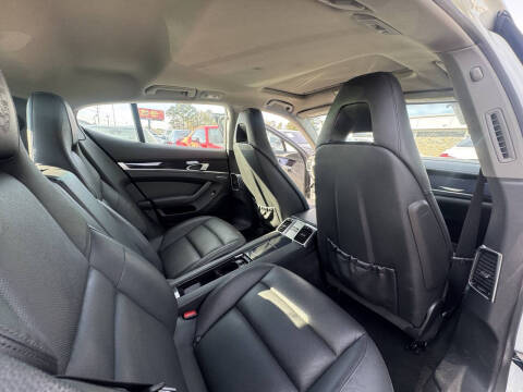 2013 Porsche Panamera 4