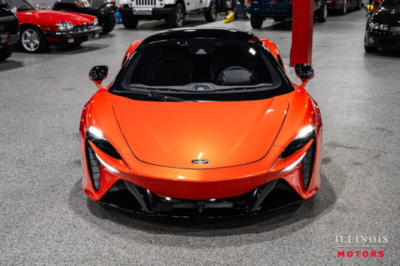 2023 McLaren Artura