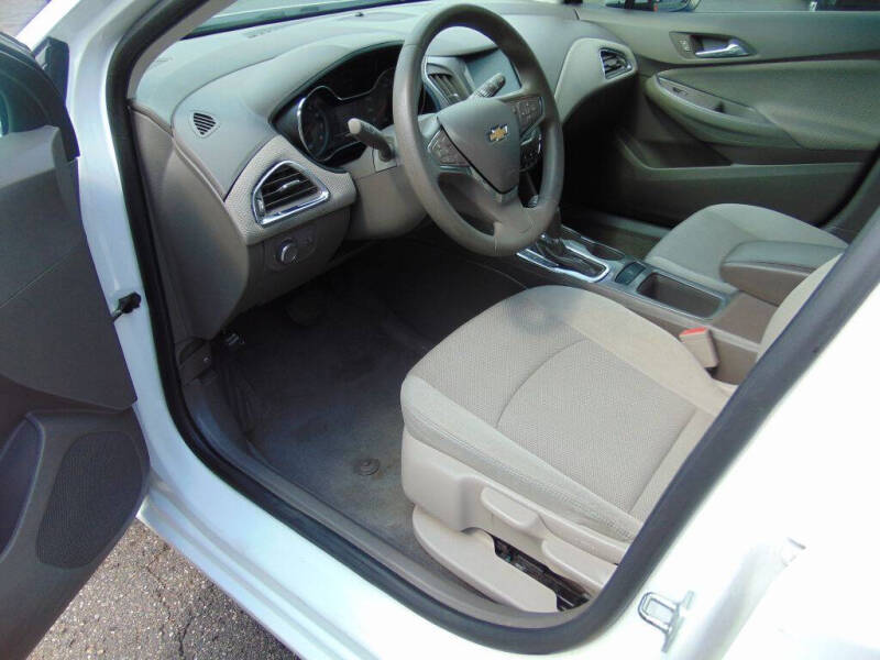 2017 Chevrolet Cruze LT Auto