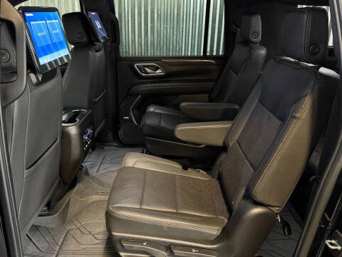 2023 Chevrolet Suburban High Country