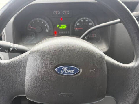 2013 Ford E-Series E-350 SD XL