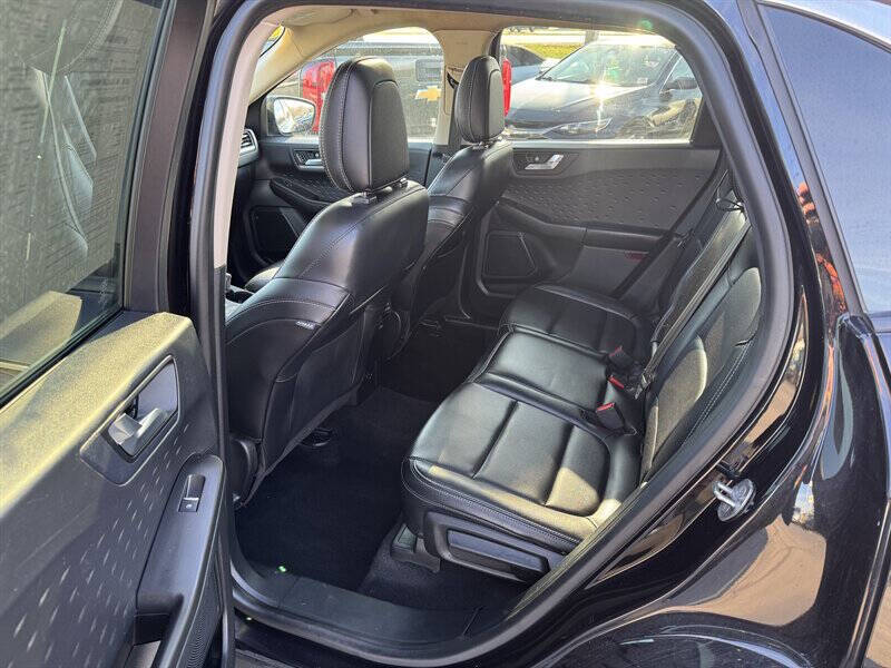 2020 Ford Escape SEL