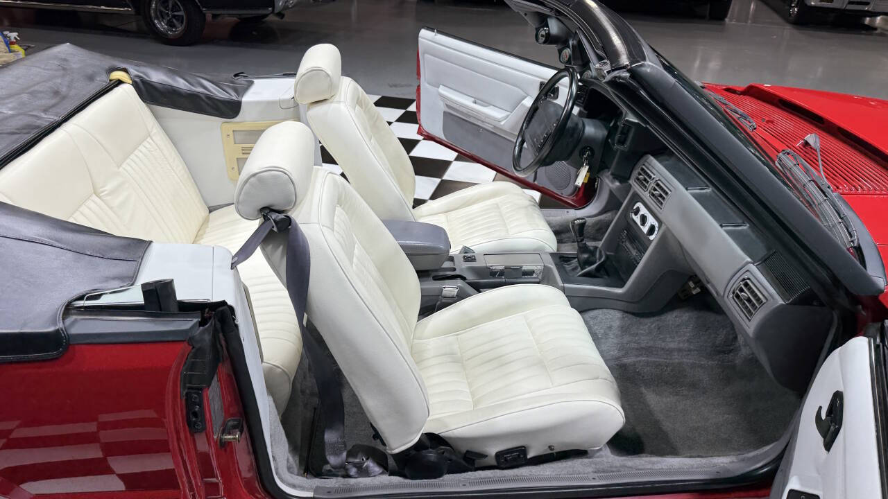 1993 Ford Mustang 48