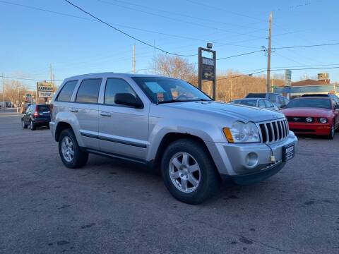 2007 Jeep Grand Cherokee for sale at RIVERSIDE AUTO SALES in Sioux City IA