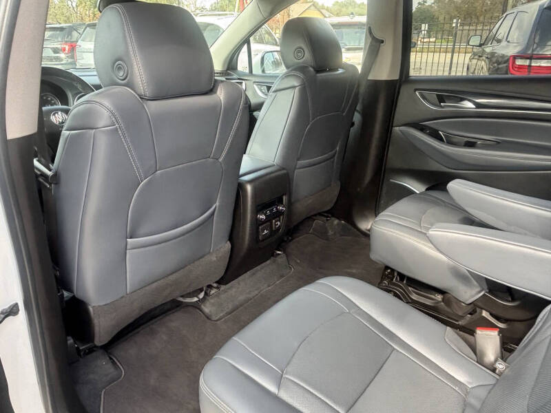 2021 Buick Enclave Essence