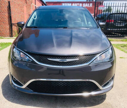 2017 Chrysler Pacifica Touring