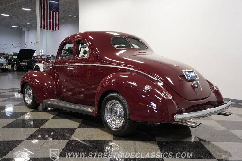 1940 Ford Deluxe