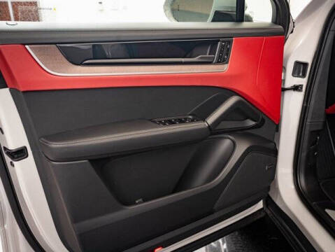 2025 Porsche Cayenne Coupe