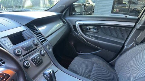 2015 Ford Taurus SEL