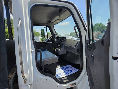 2020 Freightliner M2 106