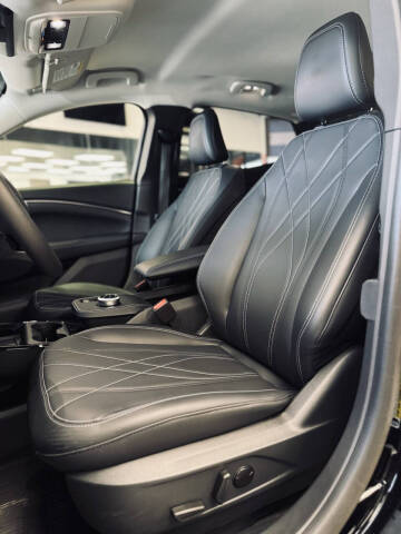 2023 Ford Mustang Mach-E Select