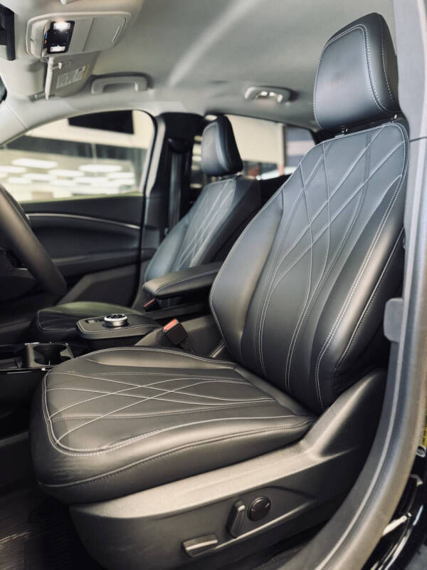 2023 Ford Mustang Mach-E Select