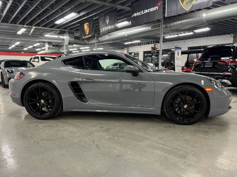 2024 Porsche 718 Cayman