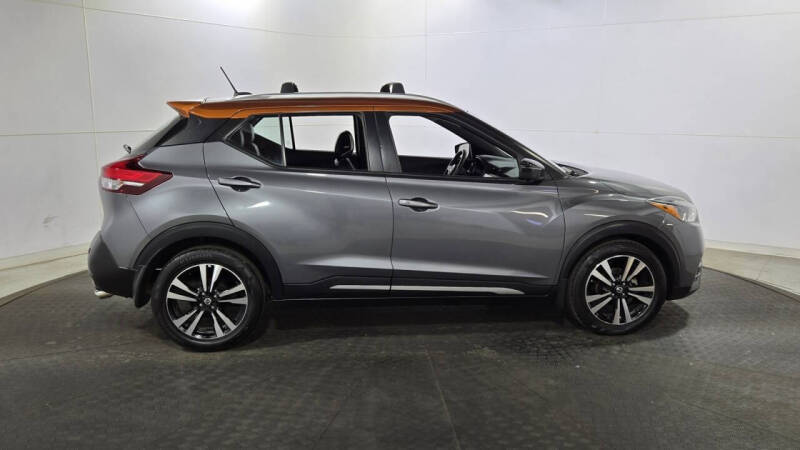 2020 Nissan Kicks SR