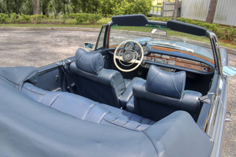 1970 Mercedes-Benz 280-Class