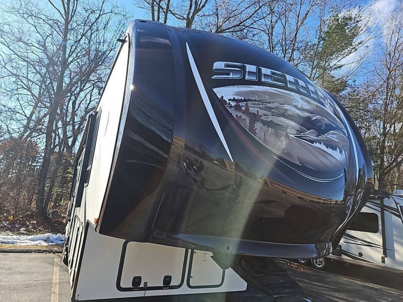 2015 Forest River Sierra