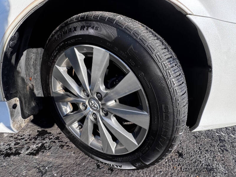 2011 Toyota Avalon Limited