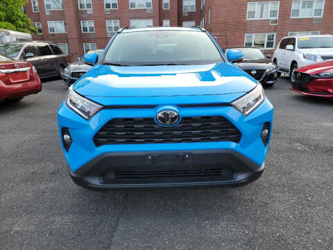 2019 Toyota RAV4 for sale at OFIER AUTO SALES in Freeport NY