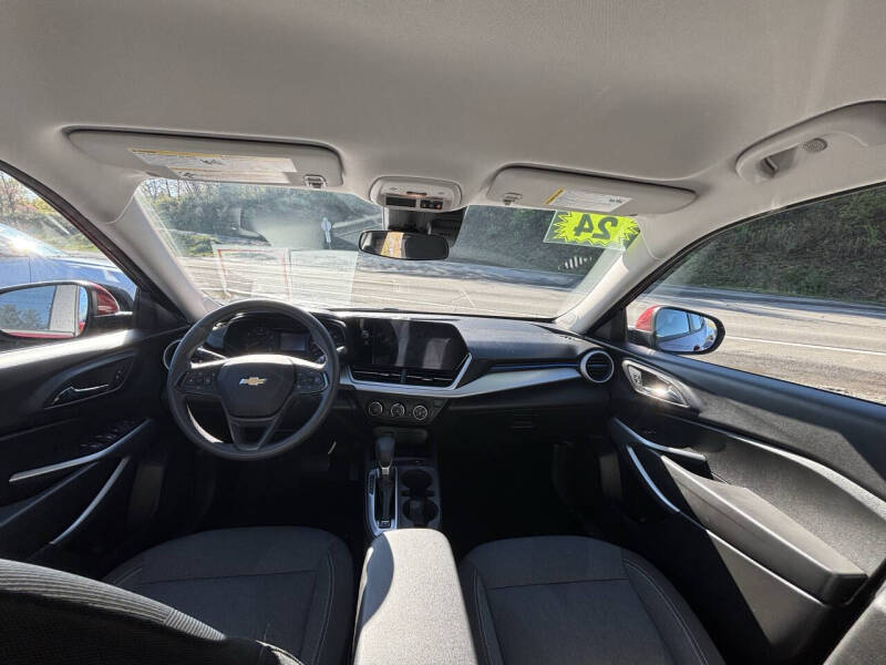 2024 Chevrolet Trax LS