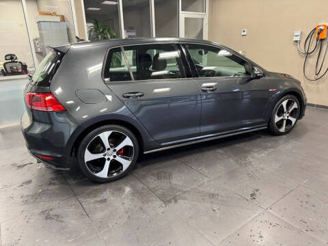 2017 Volkswagen Golf GTI S