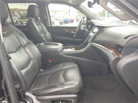 2020 Cadillac Escalade Luxury