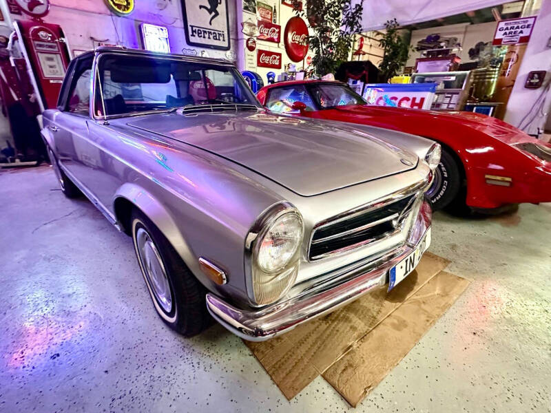 1970 Mercedes-Benz 280-Class