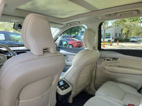 2024 Volvo XC90 B5 Core Bright Theme