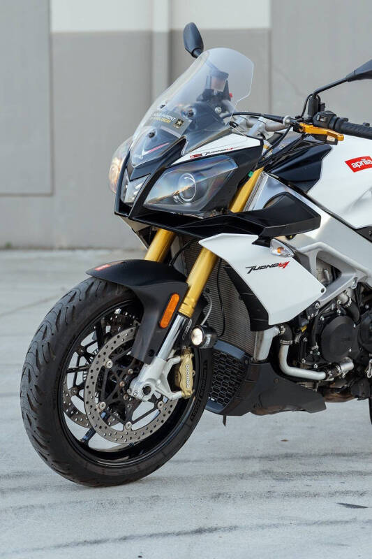 2015 Aprilia Tuono V4