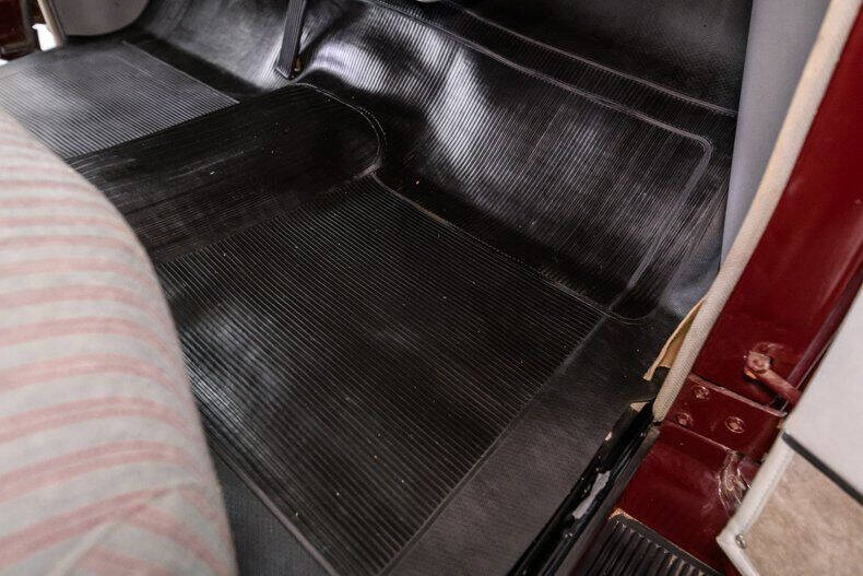 1946 Ford Super Deluxe