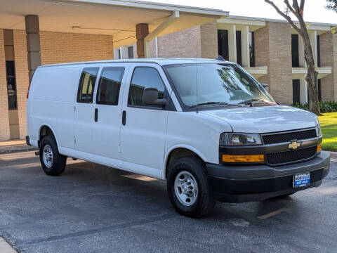2023 Chevrolet Express 2500